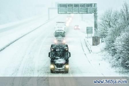 股票如何用杠杠杆 欧洲多国强降雪 交通受阻供电中断